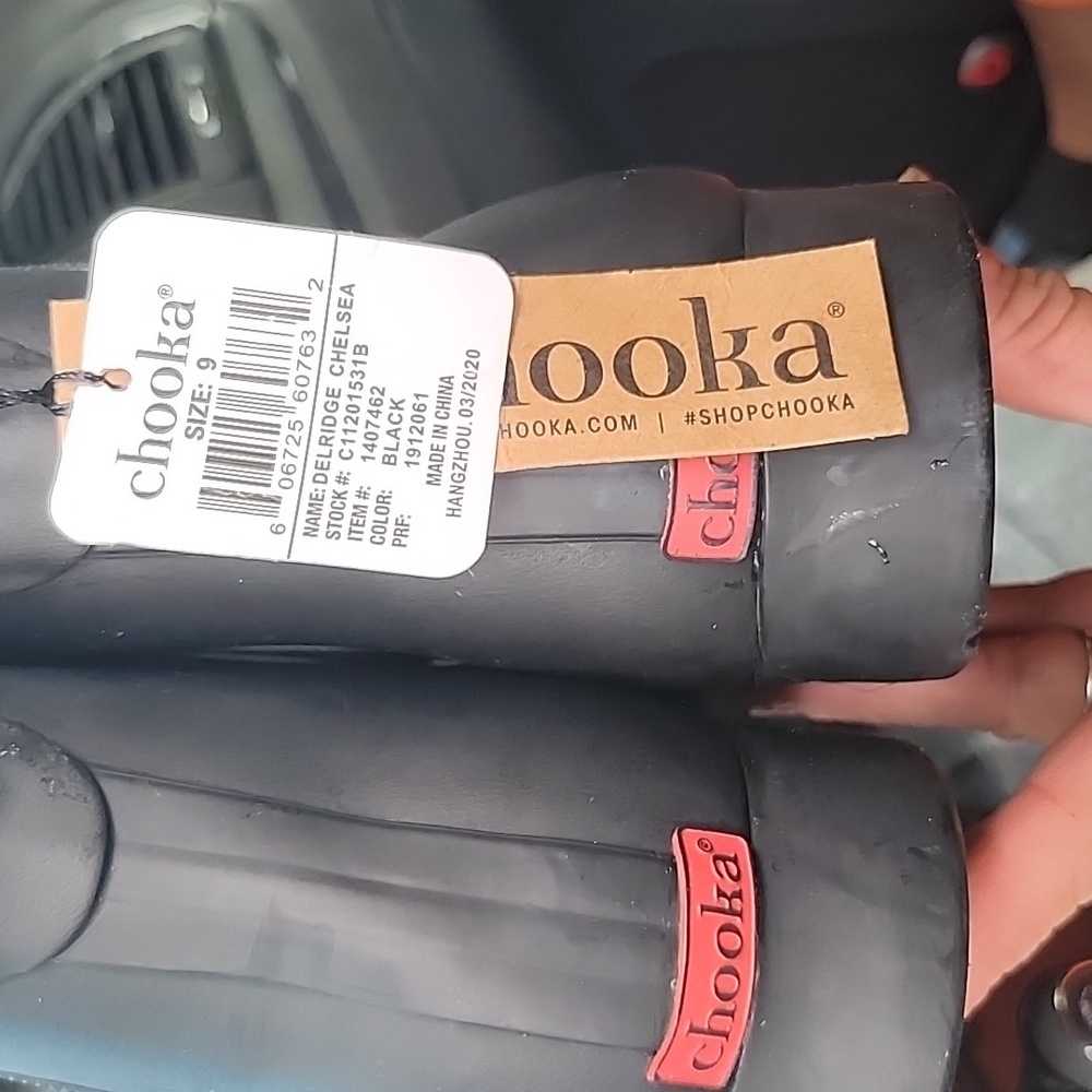 Chooka size 9 boots. Black.